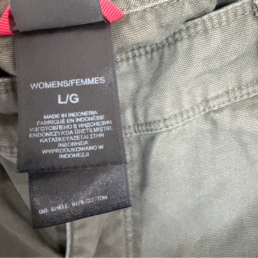 The North Face Women's Olive Shorts - Picture 5 of 6